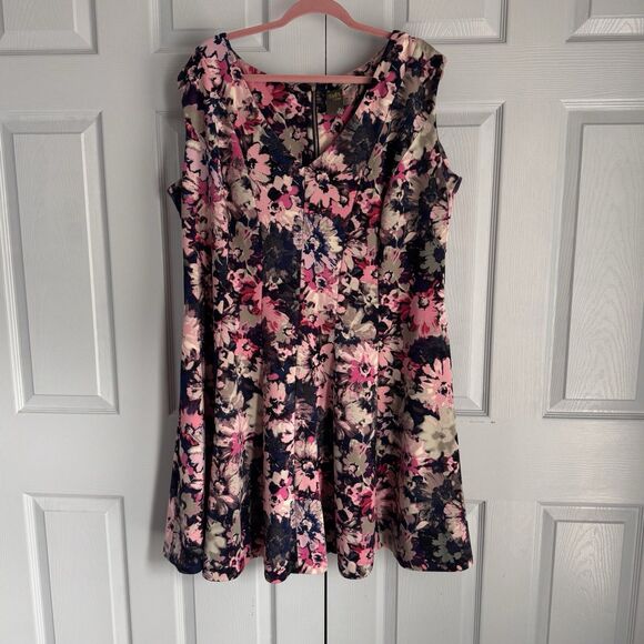 Taylor Woman Size 20W Pink Navy Floral Fit & Flare Dress Pockets Stretch - Picture 2 of 8